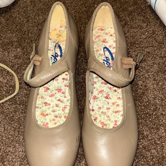 Capezio Shoes - Capezio Tele Tone Tap Tan Character Shoes Size 8 1/2M Excellent Condition